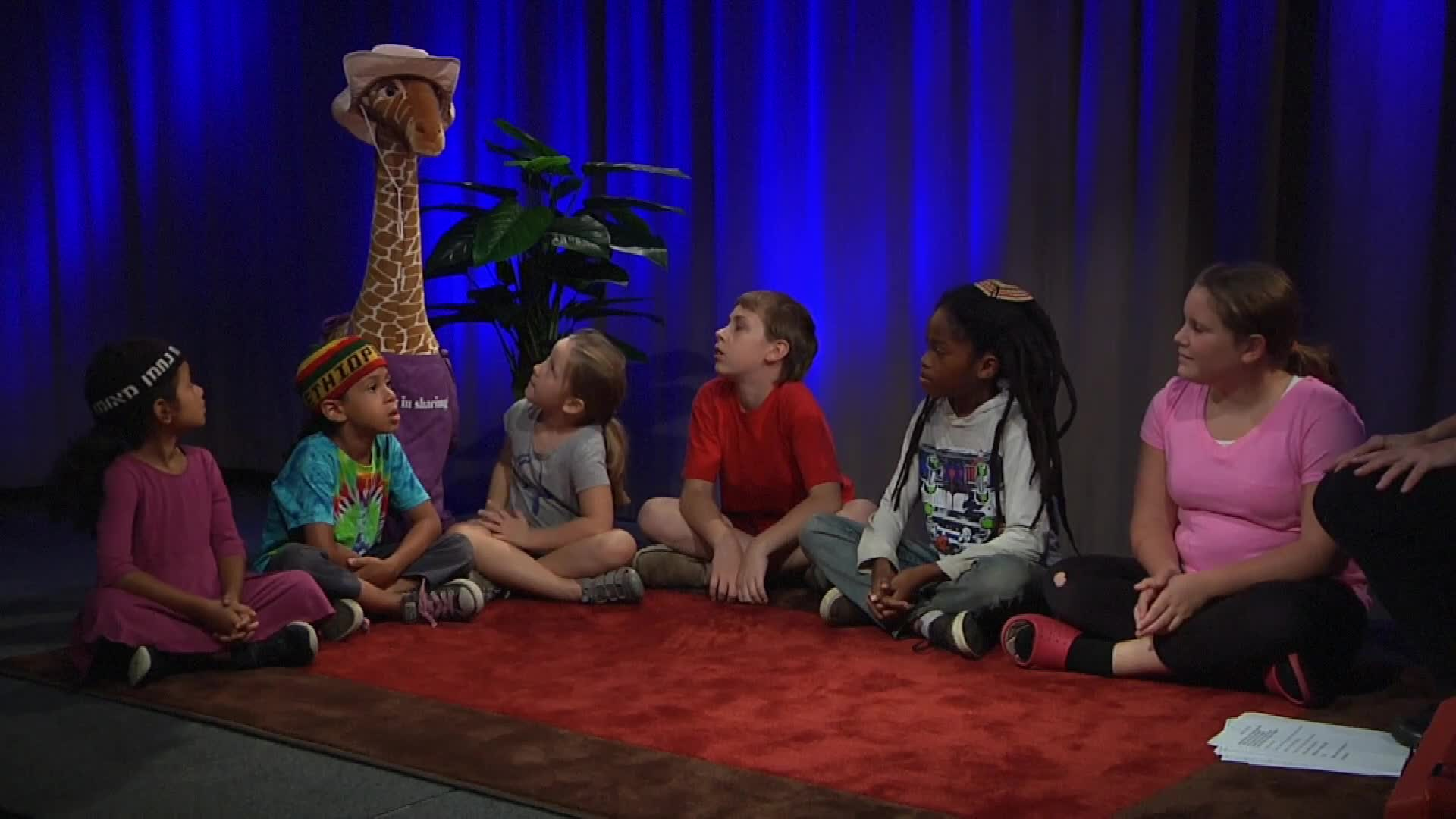 Thumbnail image for The Curious Giraffe Show