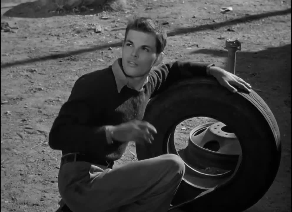 Thumbnail image for Out of the Past (1947) Robert Mitchum, Jane Greer, Kirk Douglas, Rhonda Fleming_x264