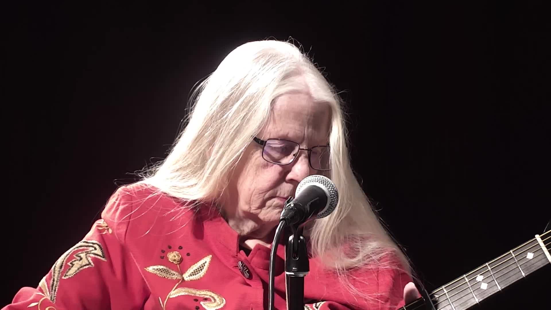 Charlotte Dewey Fum Fum Fum